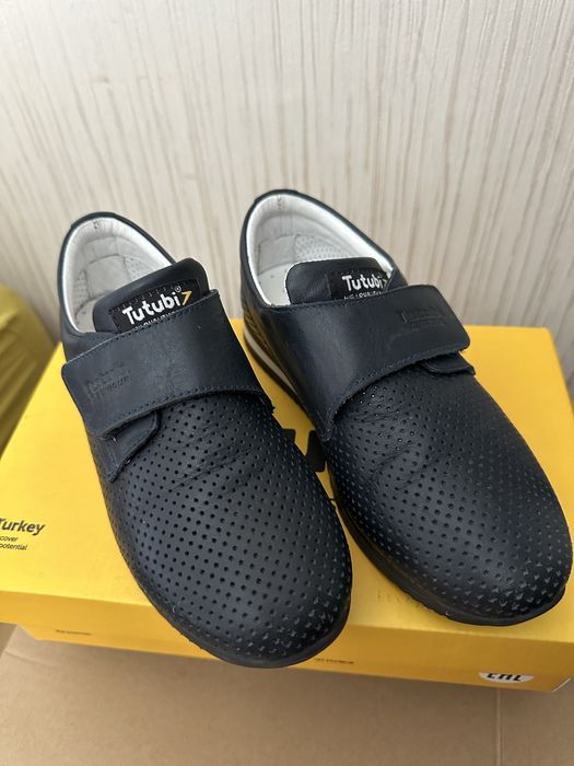 Фірмові шкіряні кросівки/туфлі 32 р