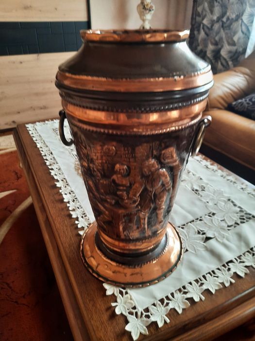 Obrazy wazy  figurki