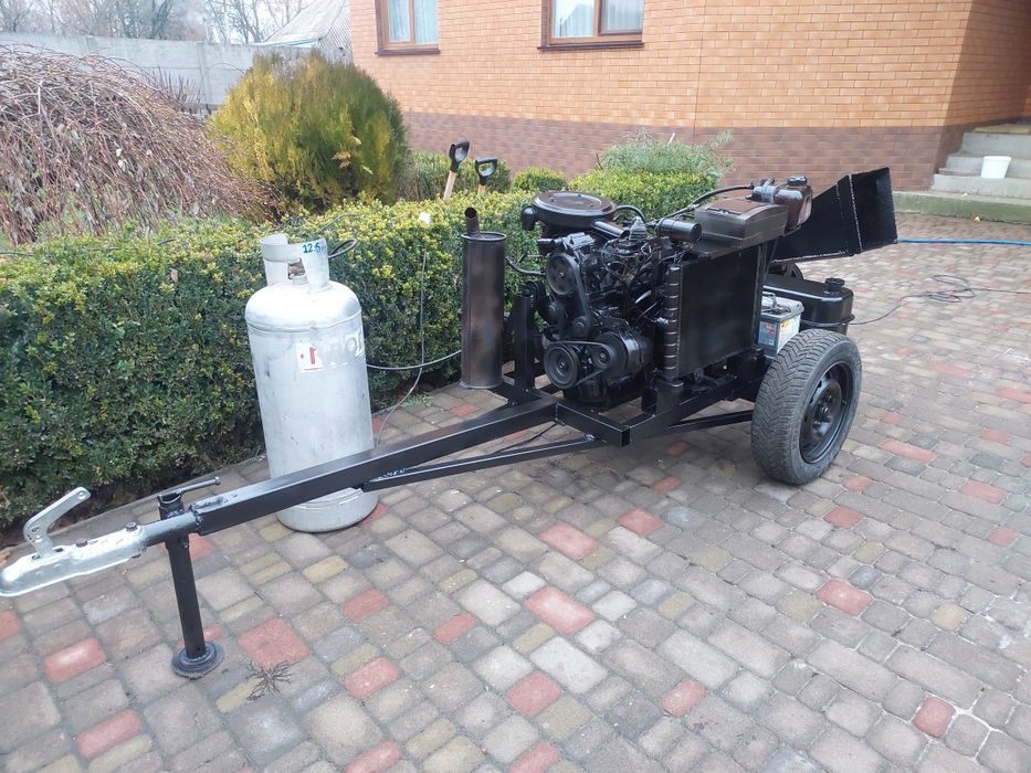 Подрібнювач садовий.Двигун та кпп "Таврія" газ/ бензин.