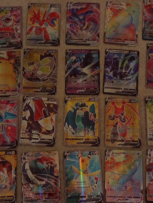 30 świecących kart pokemon