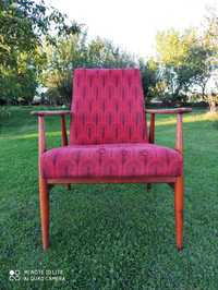 Bordowy czerwony fotel lisek Chierchowski vintage retro PRL