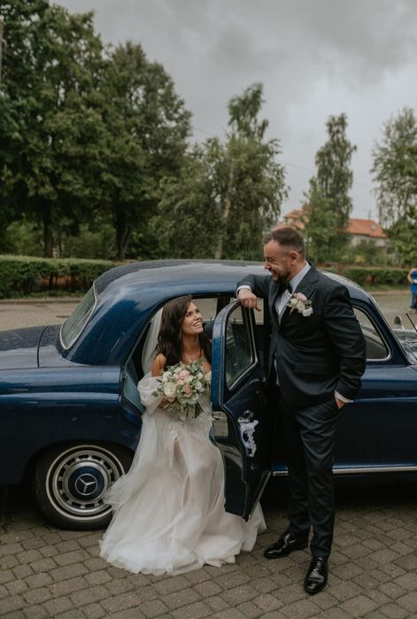 Zabytkowy samochód  na ślub,do sesji zdjęciowych