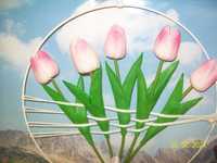stroik- zawieszka na ścianę silikonowe tulipany  na obręczy