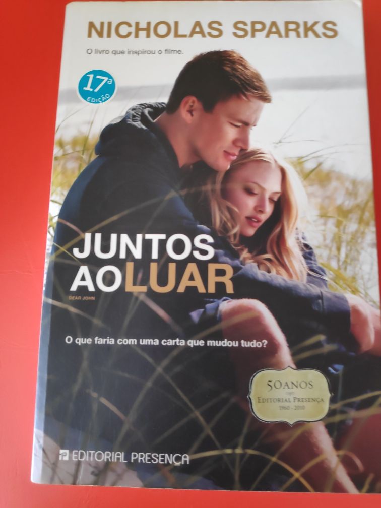 Livro "Juntos ao Luar"