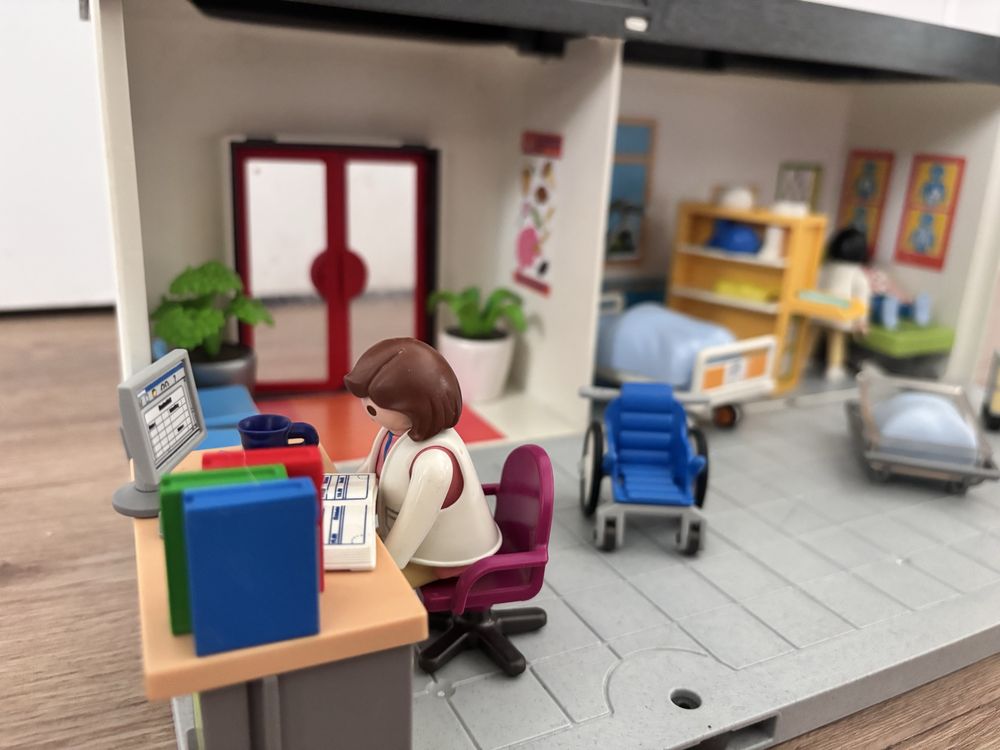 Playmobile szpital przenośny