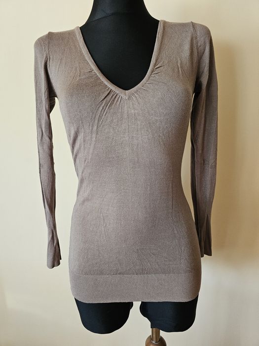 Sweter ozdobne plecy