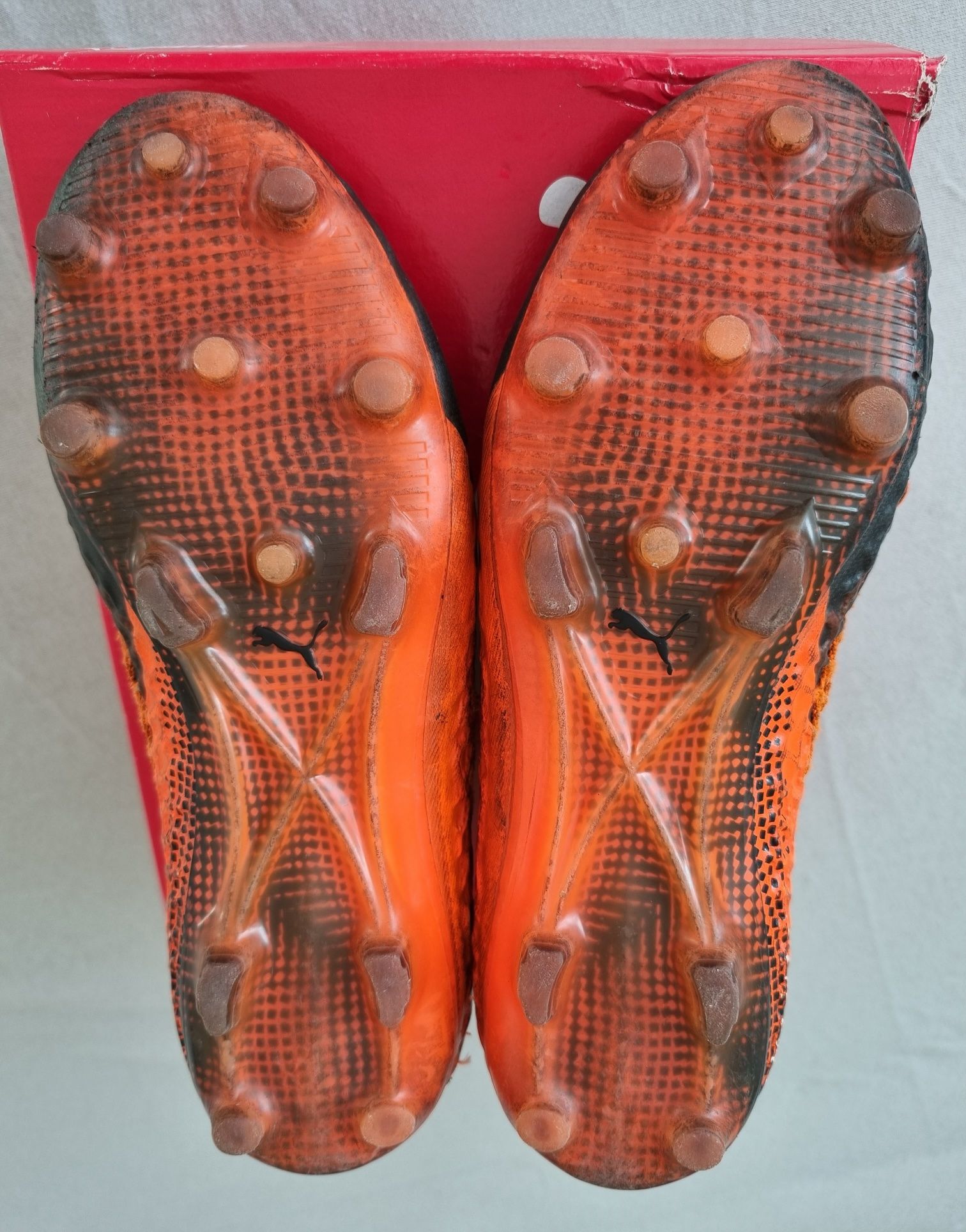 Buty piłkarskie Puma Future 2.1 profesjonalne 35.5 lepsze niż Adidas N