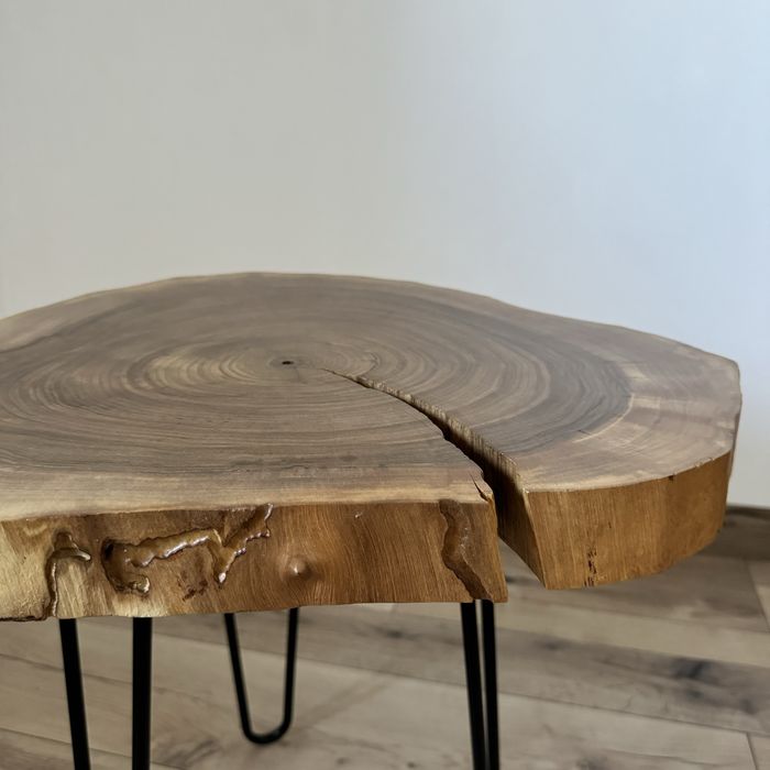 Столик журнальний (зріз дерева - горіх)