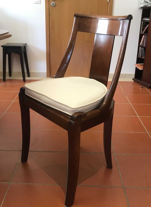 Conjunto de 6 Cadeiras Estilo Cerejeira. Ótimo Estado