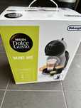 Delonghi Mini Me ekspress na kapsulki nescafe dolce gusto NOWY