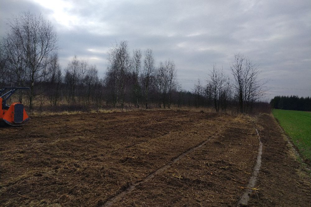 Koszenie łąk,nieużytków.Mulczer leśny-oczyszczanie terenu itp...