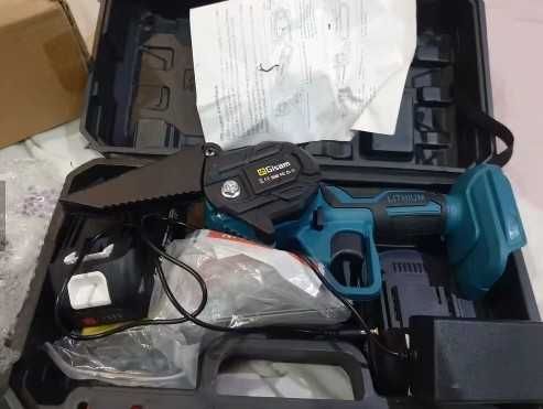 Serra Elétrica Recarregável 6 Polegadas 2x Baterias Makita 18V