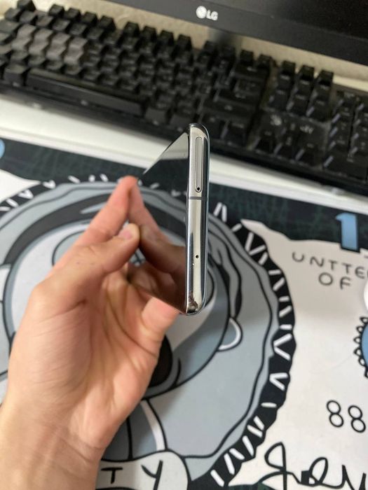 Продаю Samsung s20