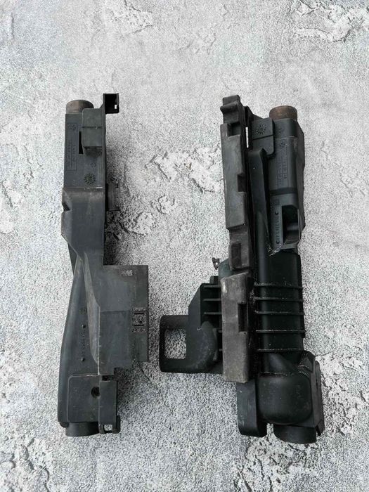 BMW E46 кріплення кронштейн радіатора е46 нижні бокові Шрот