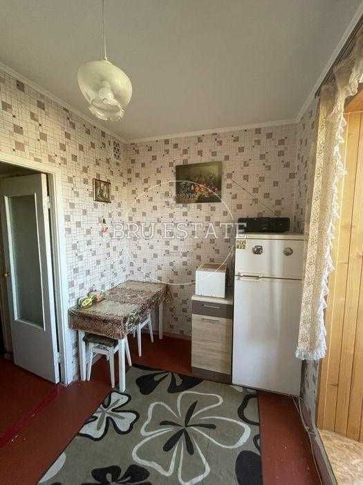 Продам 1 к  на вул. Червоної Калини 26 б   Троєщина