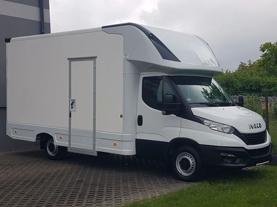 Iveco DAILY KONTENER NISKOPODŁOGOWY 4,43x2,23x2,42 SKLEP FOODTRUCK BAR KLIMA KONIOWÓZ KAMPER  Kontener Niskopodłogowy 4,43x2,23x2,42 Sklep Kamper Foodtruck Bar AC