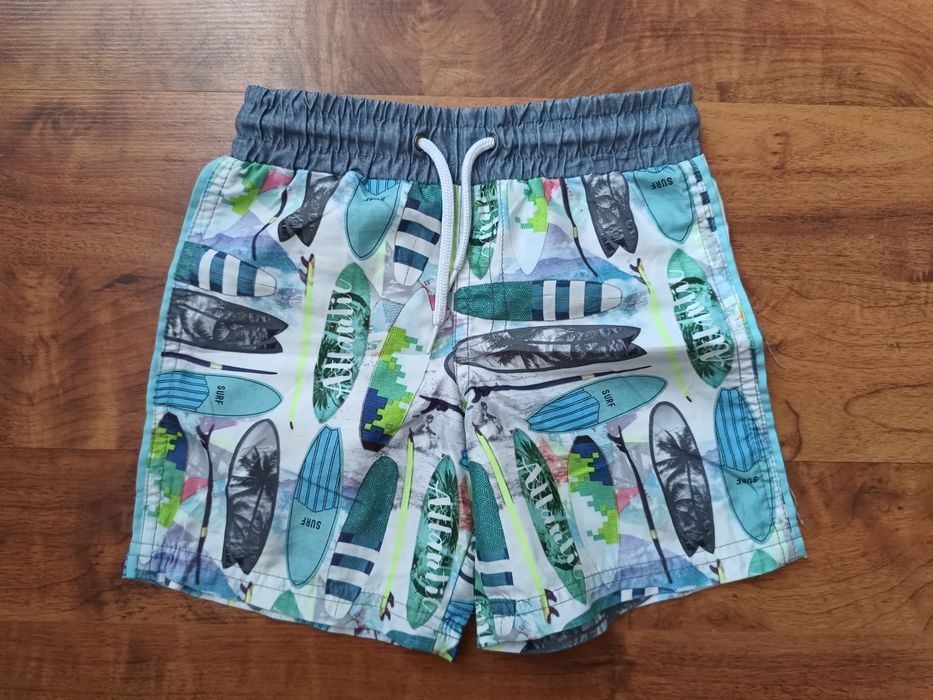 Krótkie spodenki/ kąpielówki chłopięce 98