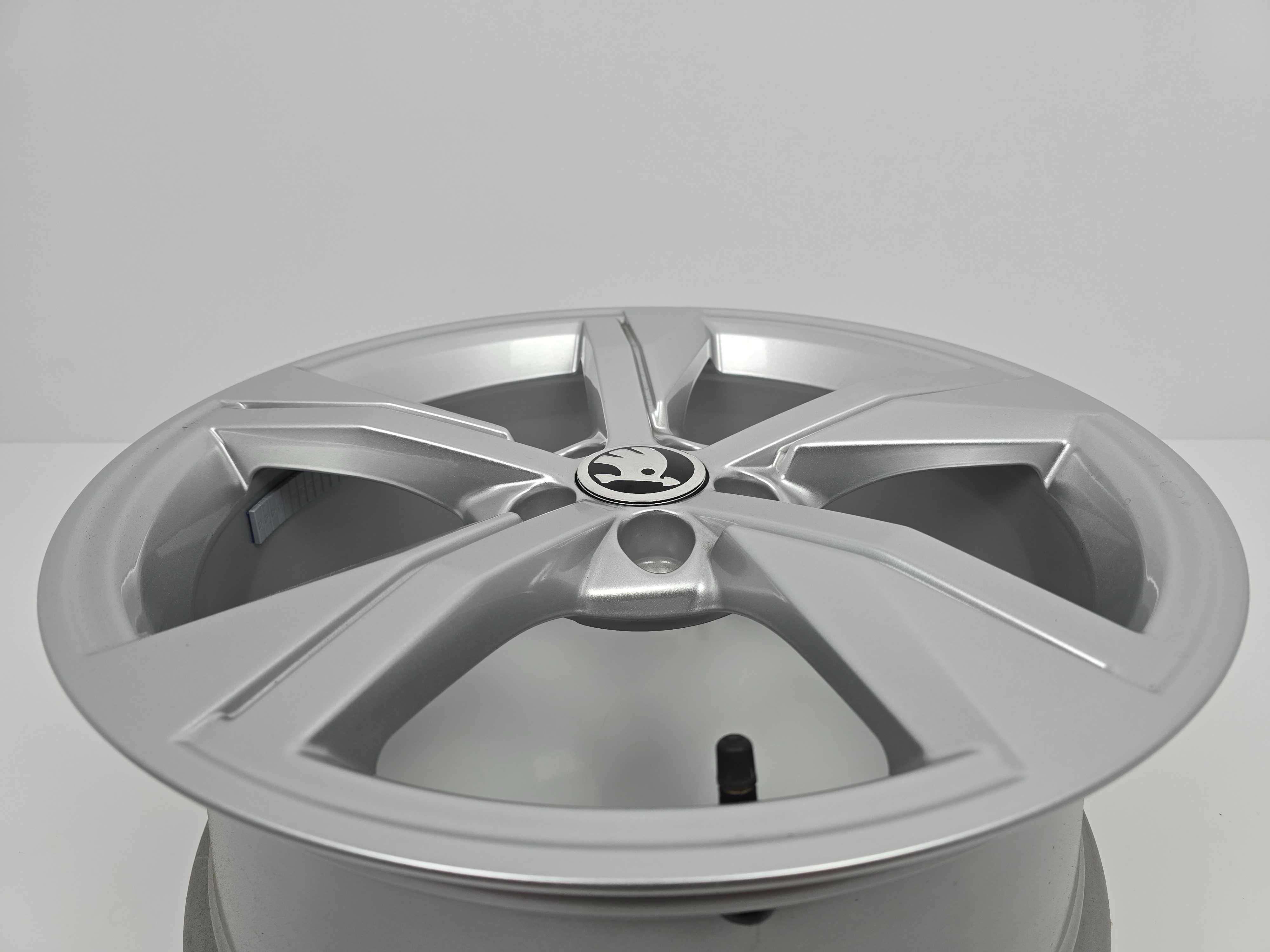 FABRYCZNIE NOWE Felgi 17" Skoda Fabia Kamiq Rapid Scala