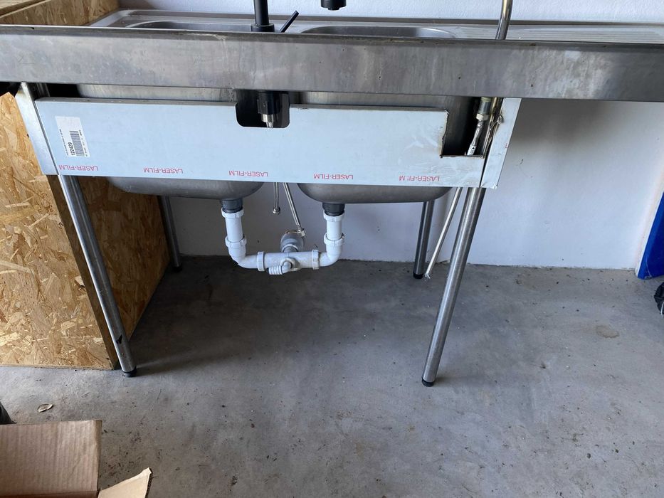 Bancada em inox lavatório