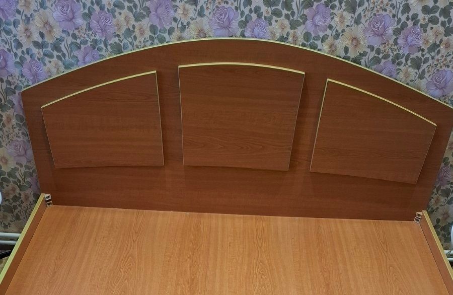 Ліжко двоспальне 2x1.60 Терміново!