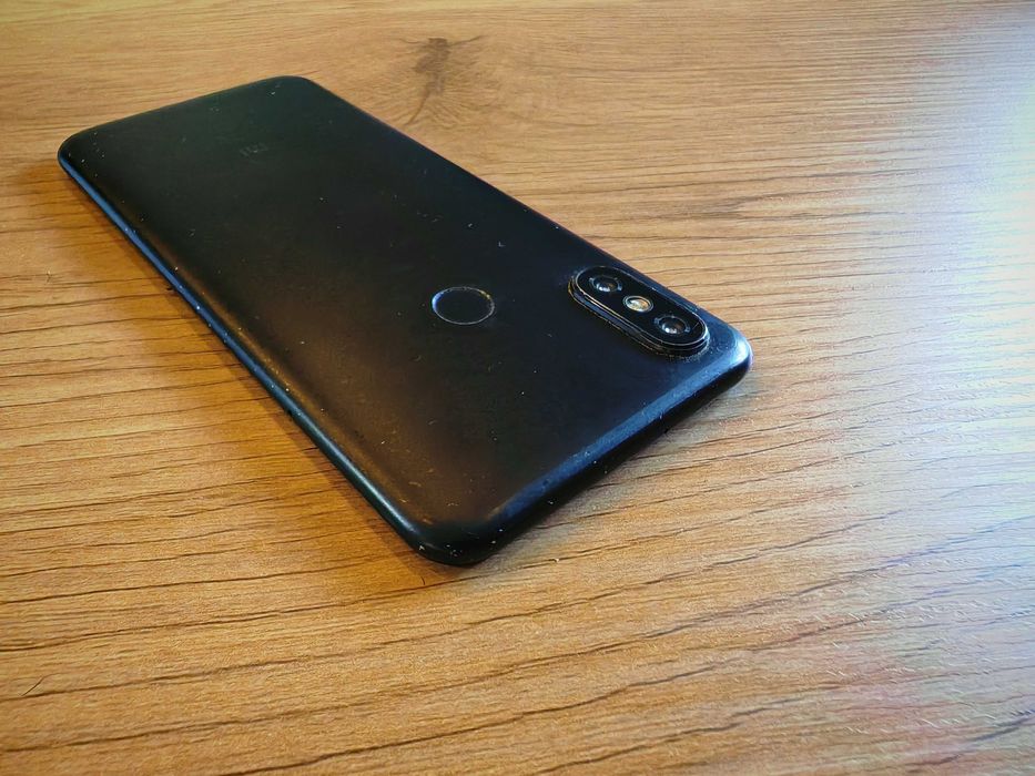 Smartphone Xiaomi mi a2 para peças ou reparação (android one)