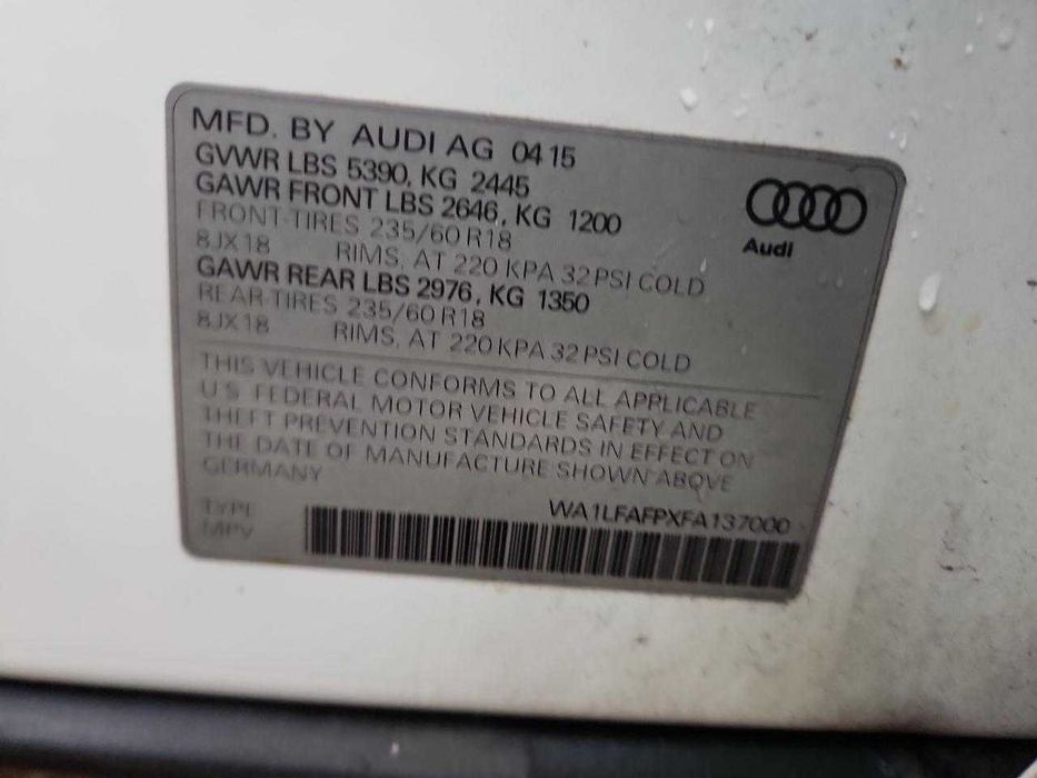 ауді  Q5 2015 авто в дорозі