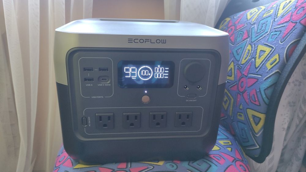 Портативна зарядна станція Ecoflow River 2 Pro US