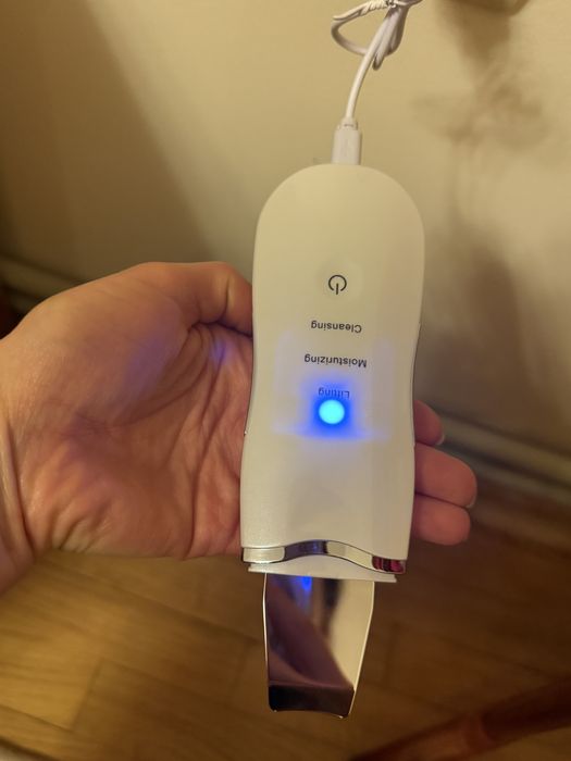 Ультразвуковий скрабер Для обличчя