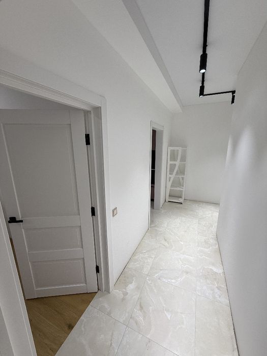 Продаж сучасної 2 кімнатної квартири у Чернівцях