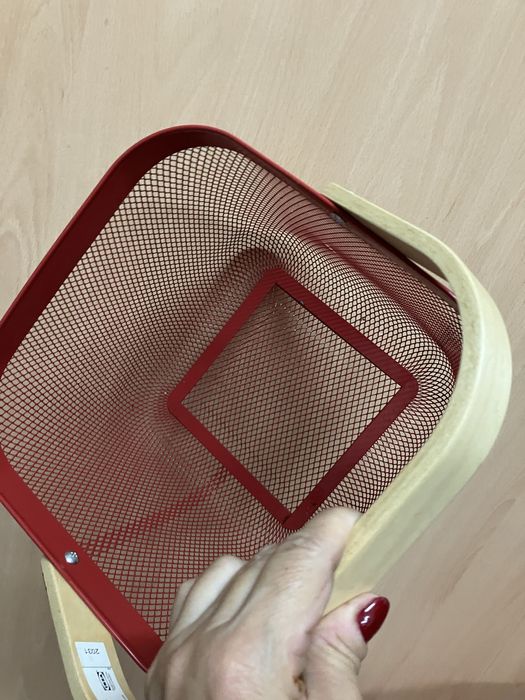 Cesto vermelho ikea 7€ em lisboa