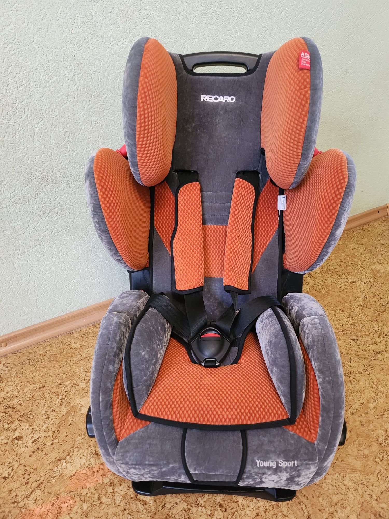 Автокрісло Recaro Young Sport