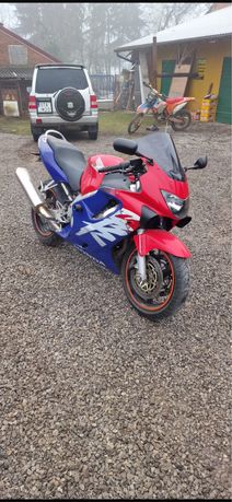 Honda cbr 600 f4 1999r