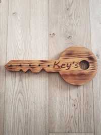 Wieszak na klucze drewniany