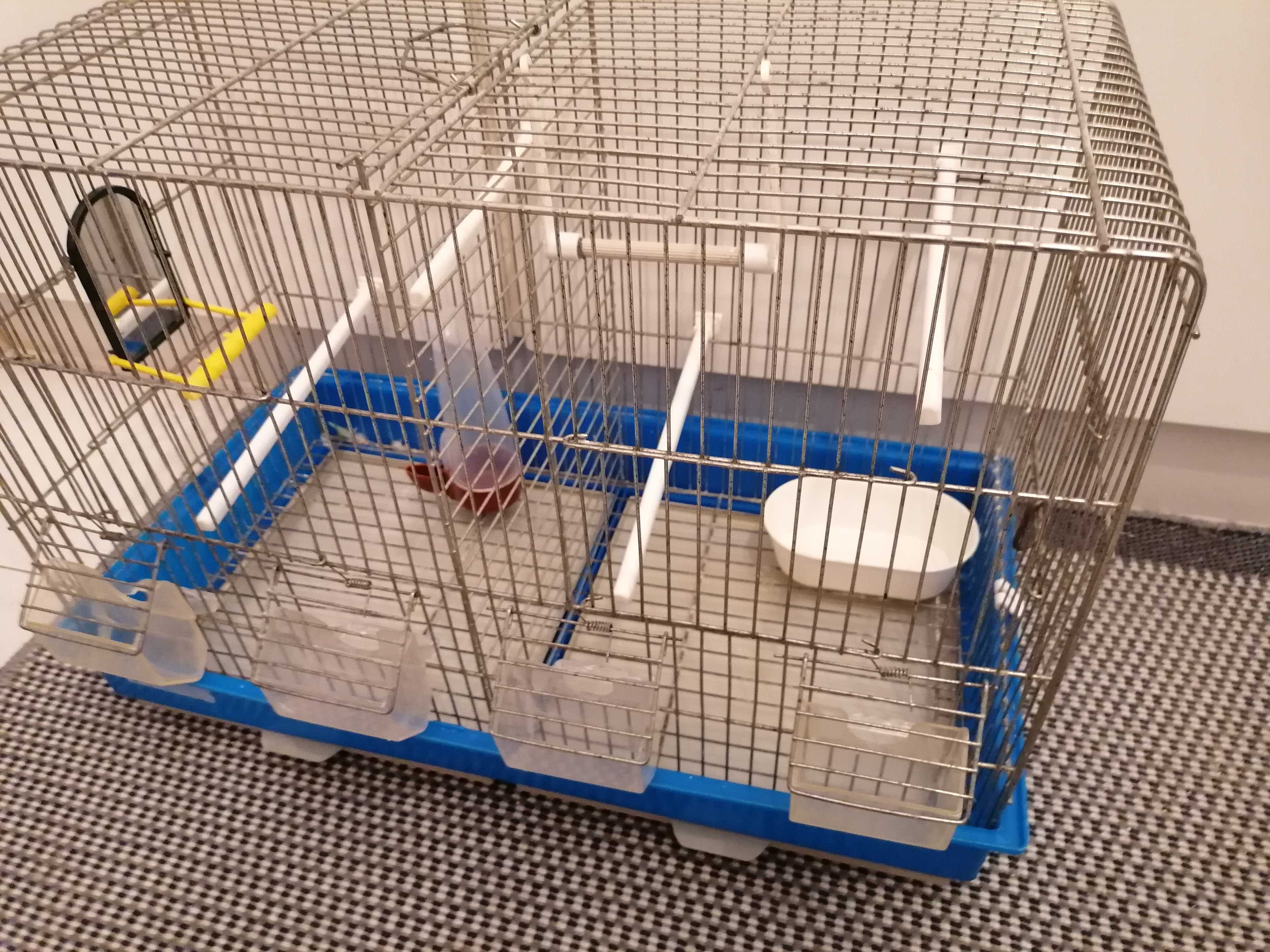 Gaiola dupla com acessórios