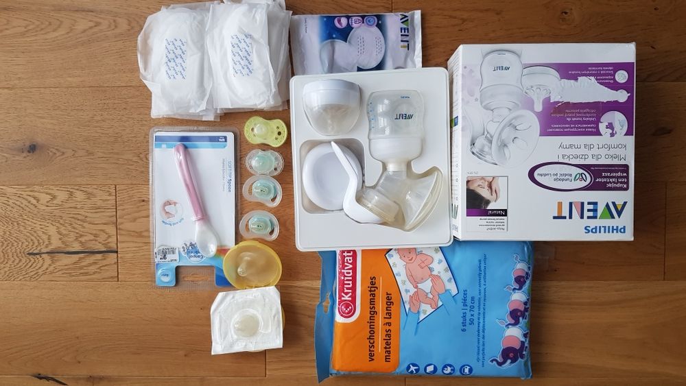 Zestaw: Laktator ręczny  avent, łyżeczka, smoczki, podkłady, nakładki