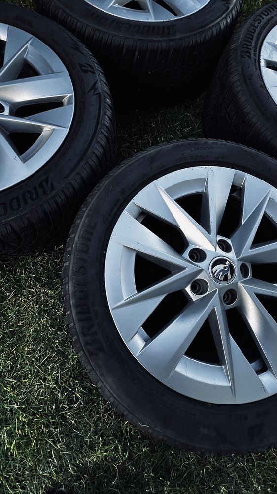 Koła felgi aluminiowe 17 skoda octavia  superb Bridgestone 205/55/17
