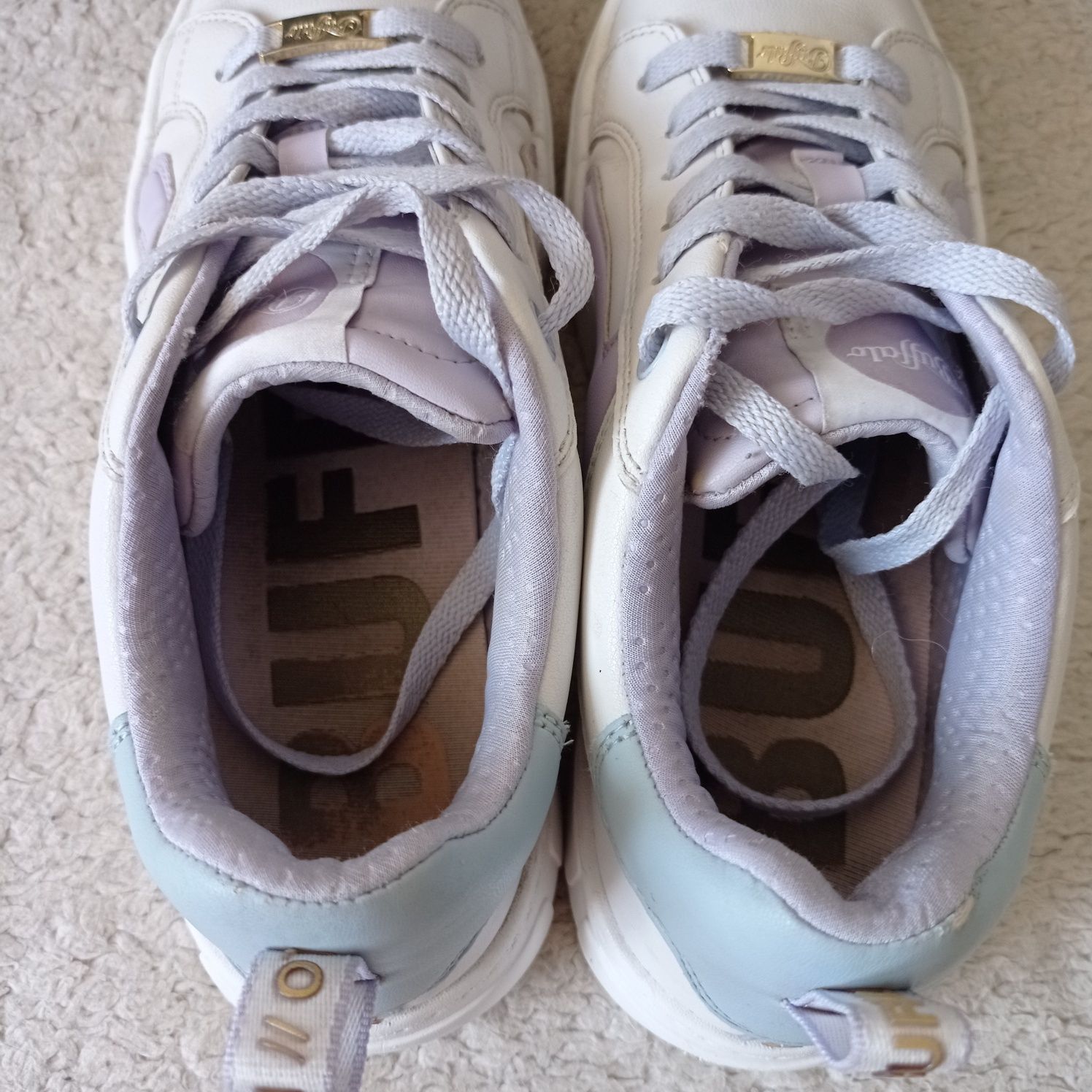 Sneakersy Buffalo rozmiar 37. Długość wkładki 23. Stan bdb