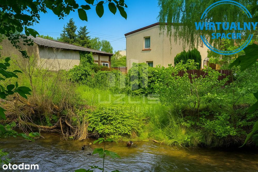 Dom z budynkami gospodarczymi w sercu Skarszew