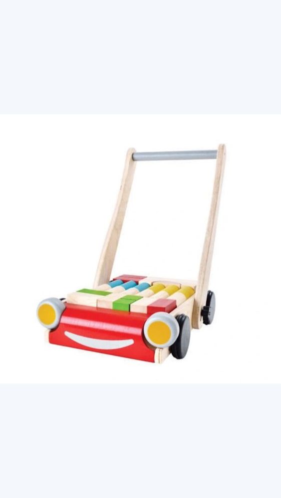 Wózek drewniany do pchania z klockami Plan Toys