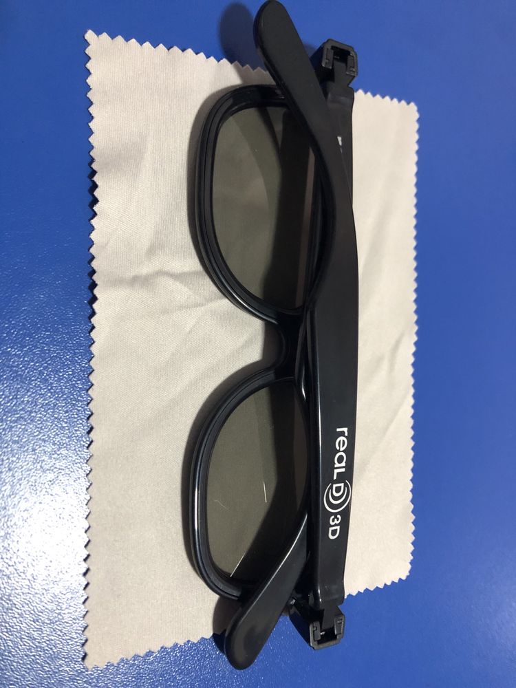 3D очки LG Party Pack AG-F315 ( 4 штуки ).
