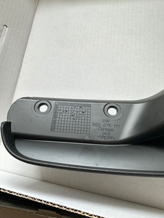 Бризговики оригінальні VW Golf 7 VII Variant 13-16 5G0075111 5G9075101