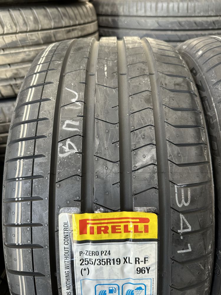 255/35R19+225/40R19 Нові різноширокі літні шини Pirelli PZ4 RSC *