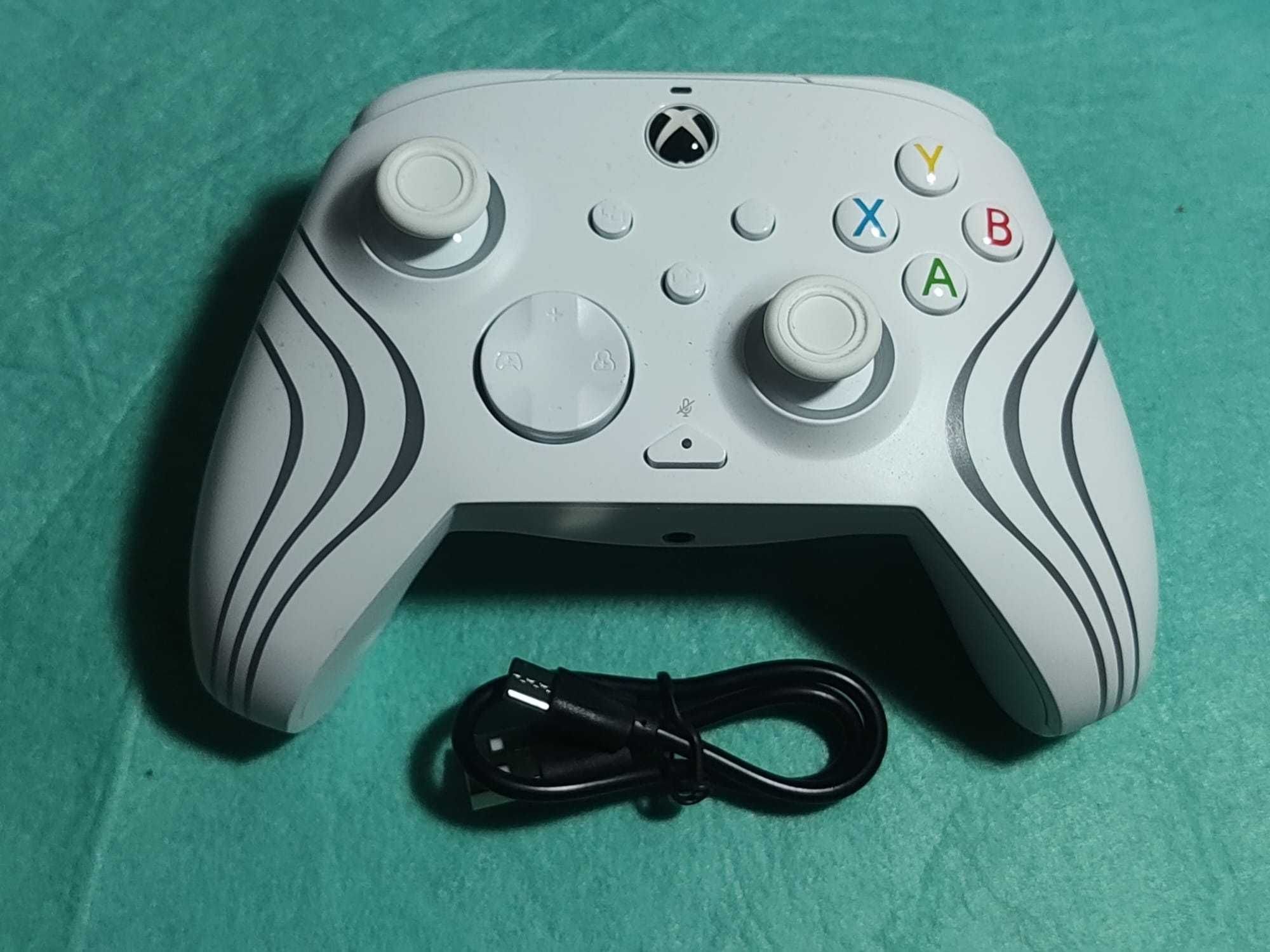 Kontroler Pad PDP Afterglow WAVE Biały - Xbox i PC