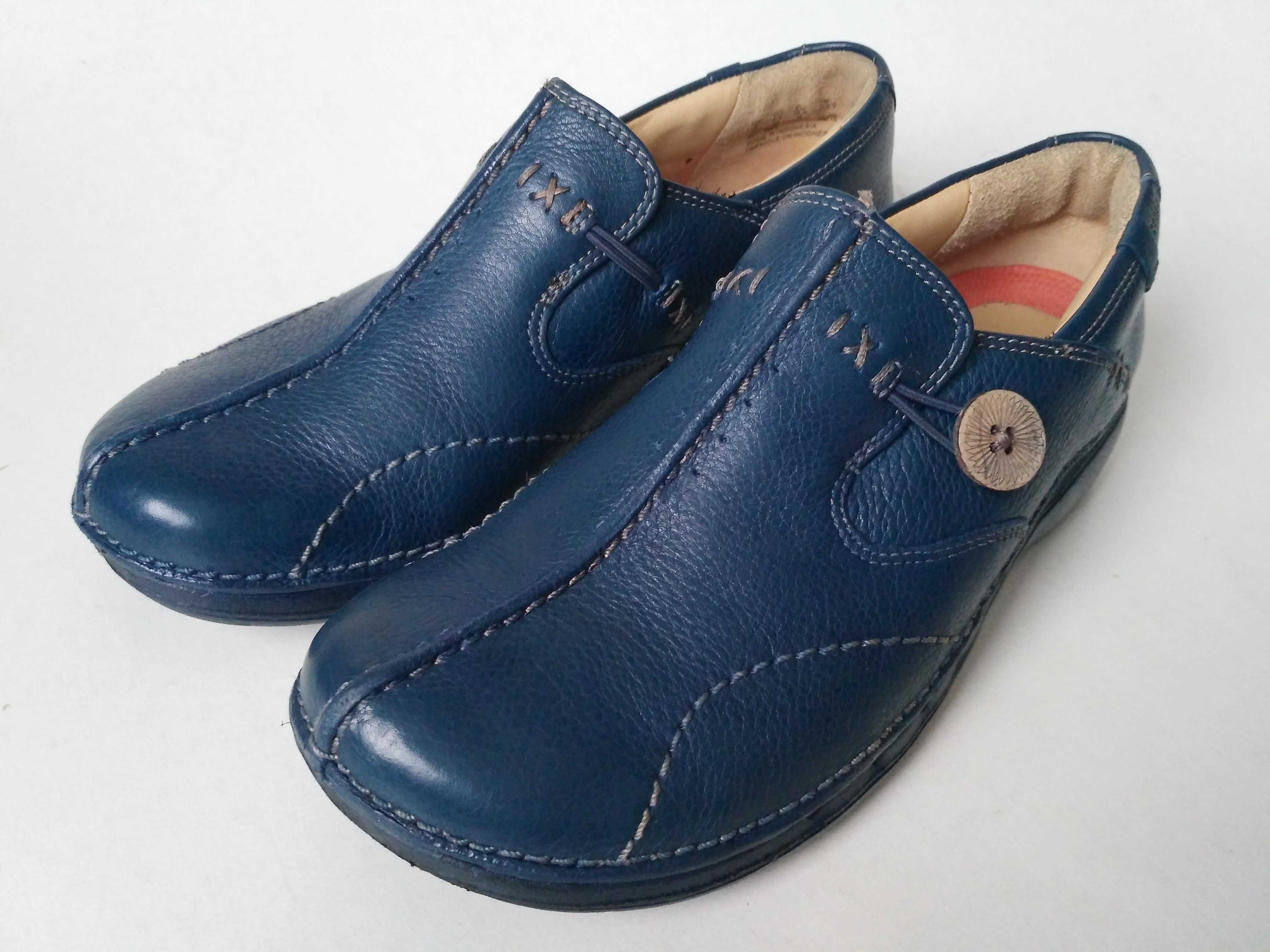 Туфлі CLARKS Wos UK3 EU35.5 Un.Loop Artisan Navy Leather Мешти