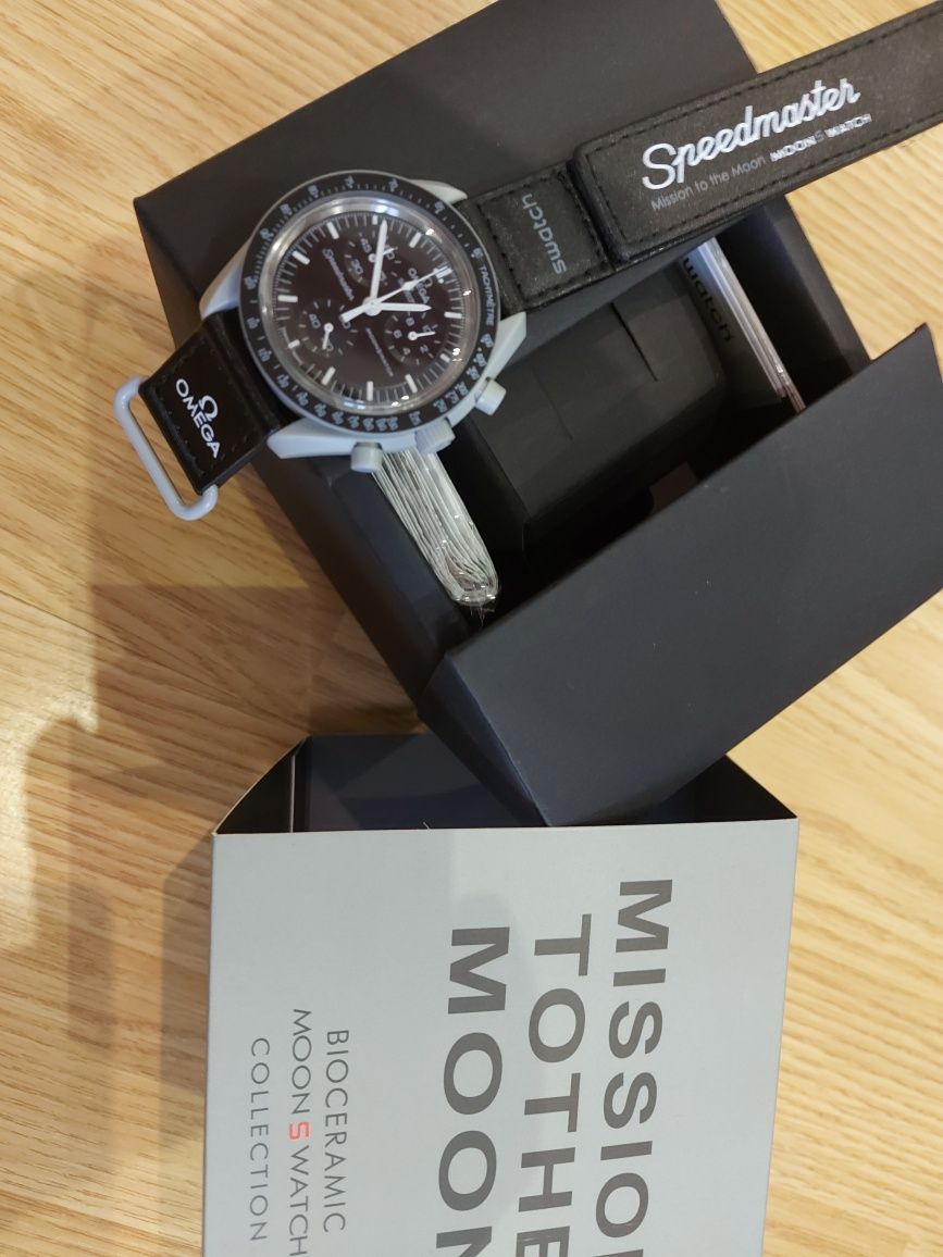 Swatch omega Moon