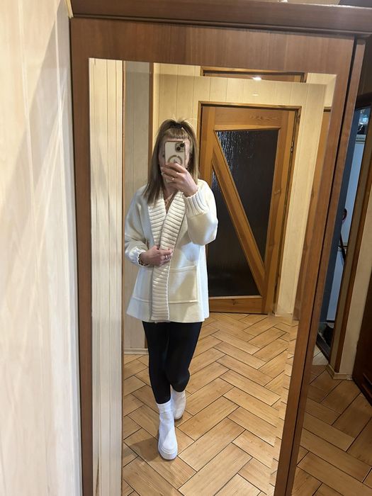 Kardigan narzutka sweter rozm L / XL  40 / 42