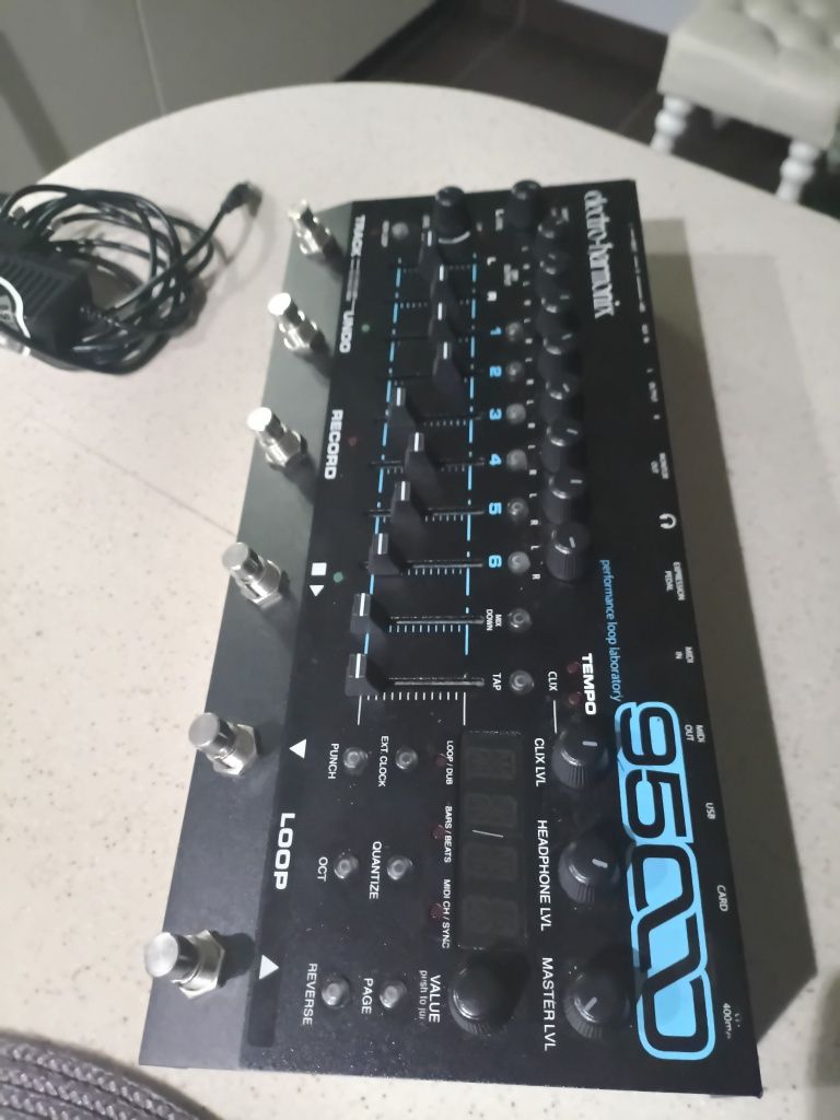 Looper "Electro Harmonix 95000"