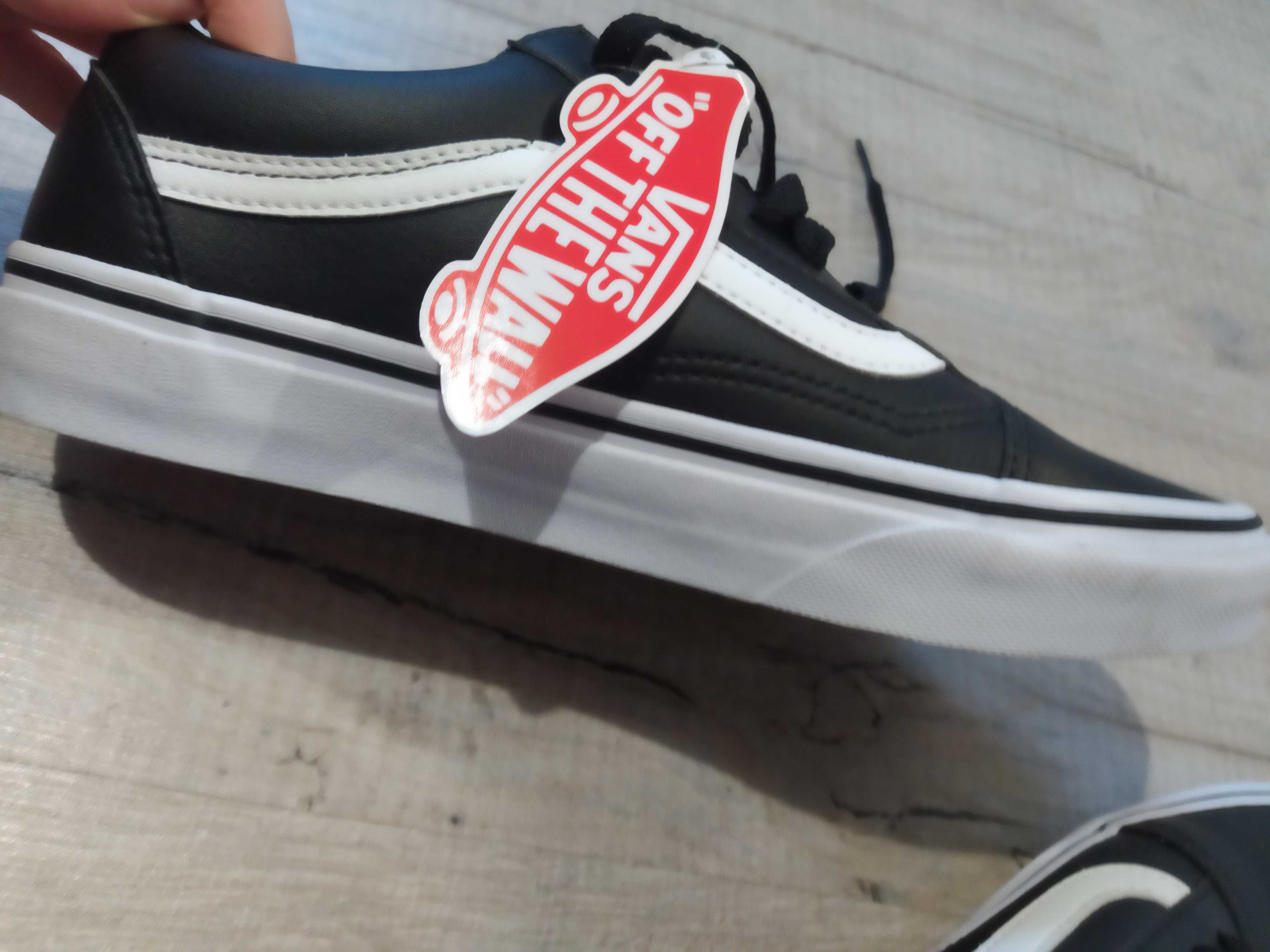 Vans old skul shoes