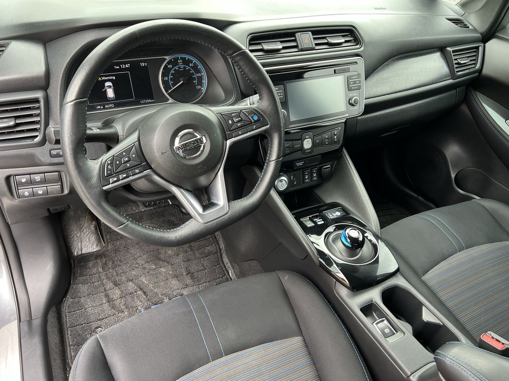 Nissan leaf  SV 40 kw/18рік/SOH88%