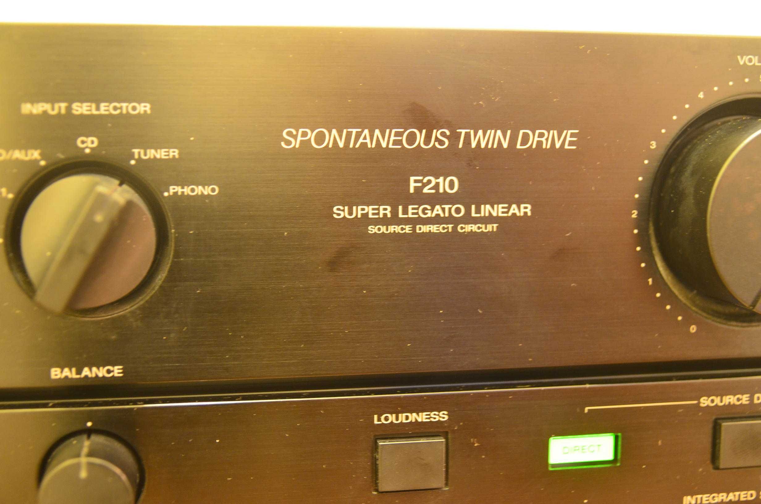 Amplificador Sony F210